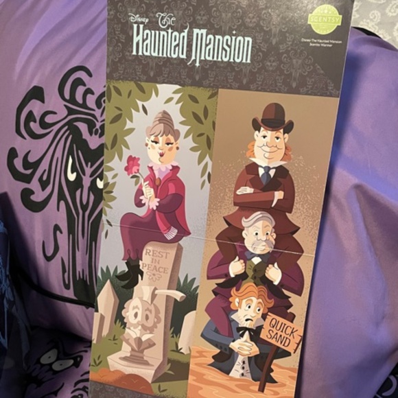 Haunted Mansion Scentsy Warmer and Three Thumbs Up Fragrance Wax Melt